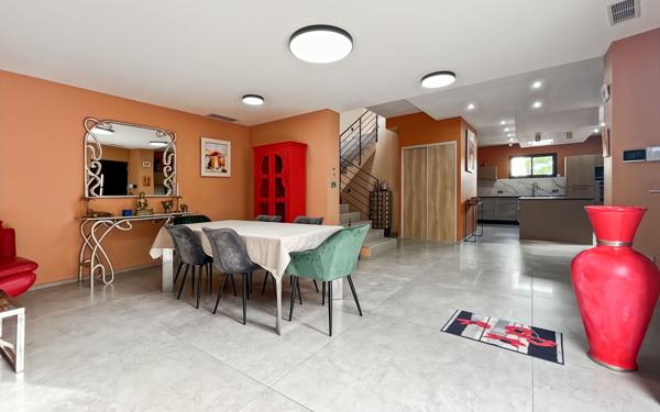 Maison à vendre    5 pièces •  Hyères