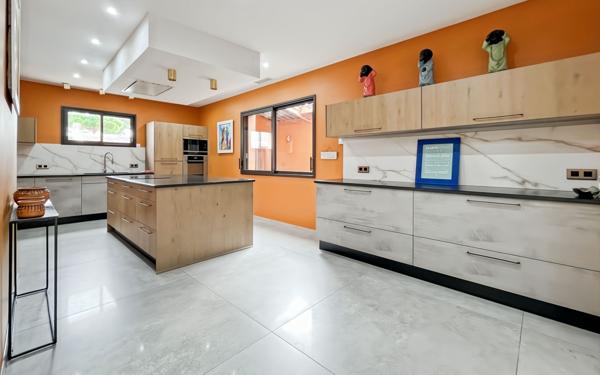 Maison à vendre    5 pièces •  Hyères