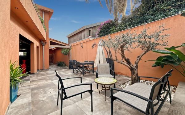 Maison à vendre    5 pièces •  Hyères