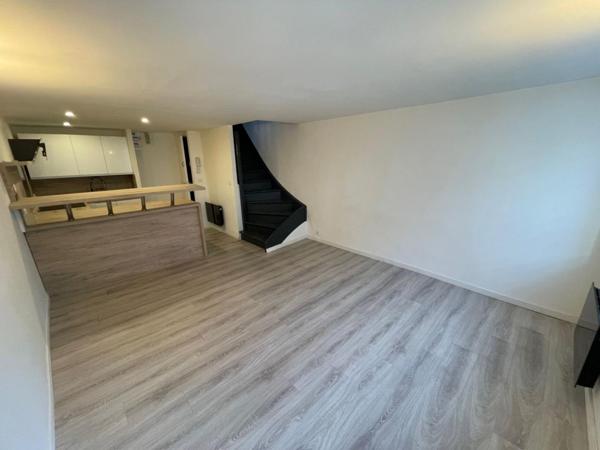 A LOUER : T2 à LILLE • Vieux lille • 855 € CC • Réf. G027