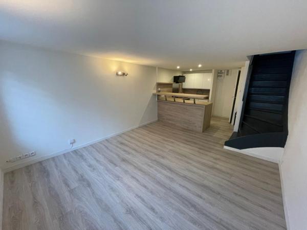 A LOUER : T2 à LILLE • Vieux lille • 855 € CC • Réf. G027