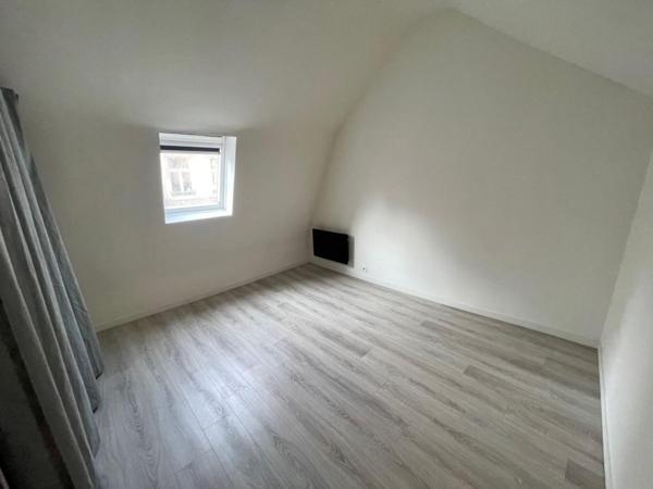 A LOUER : T2 à LILLE • Vieux lille • 855 € CC • Réf. G027