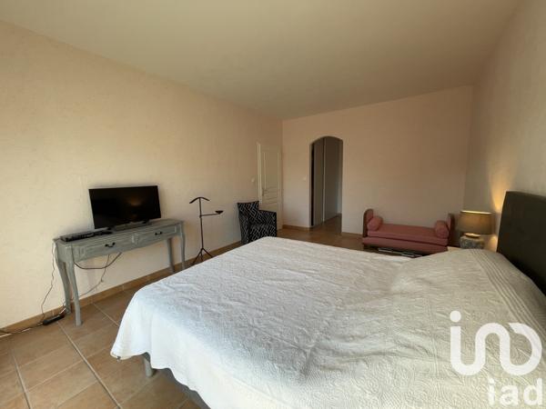 Maison traditionnelle 11 pièces de 176 m² à La Tranche-sur-Mer (85360)