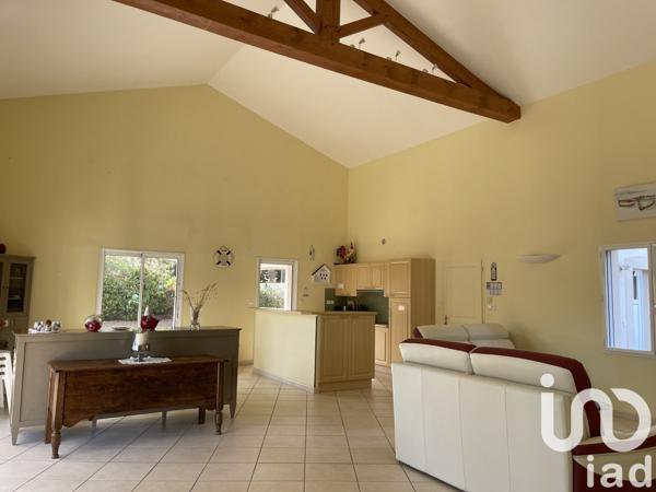 Maison traditionnelle 11 pièces de 176 m² à La Tranche-sur-Mer (85360)