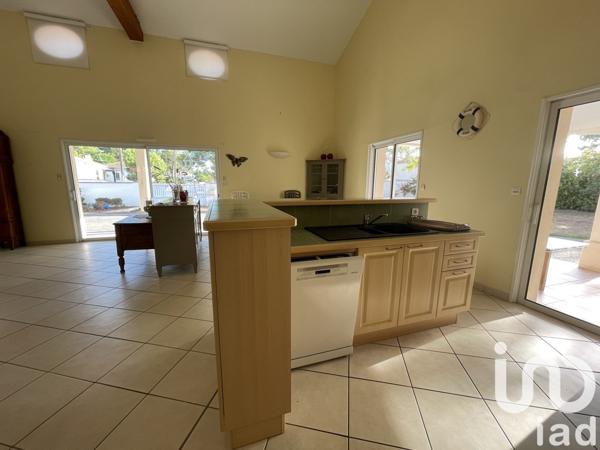 Maison traditionnelle 11 pièces de 176 m² à La Tranche-sur-Mer (85360)