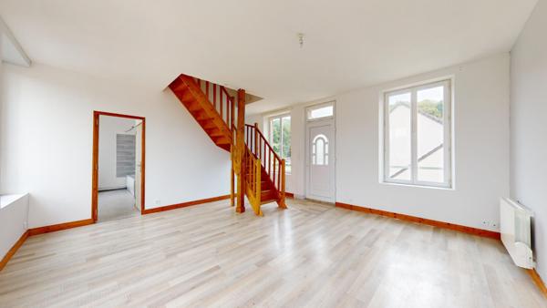 Charmant duplex très lumineux d'environ 70 m²