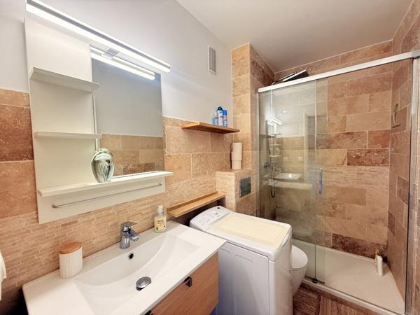 Appartement à louer 812 € CC Biarritz 1 pièce 32 m² DPE C
