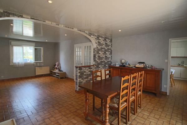 Maison familiale 4 chambres avec garage et un beau jardin Saint Nazaire proximité gare et commerces