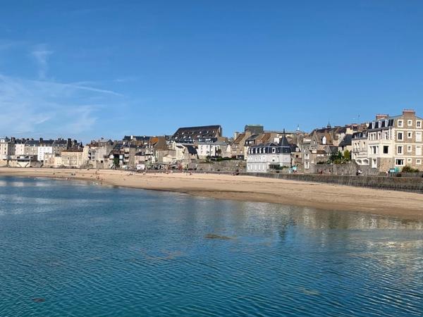 Saint-Malo – Saint-Servan Élégant duplex de caractère – 69 m² habitables (92 m² au sol)