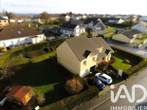 Maison à vendre 7 pièces 147 m² Cosnes-et-Romain