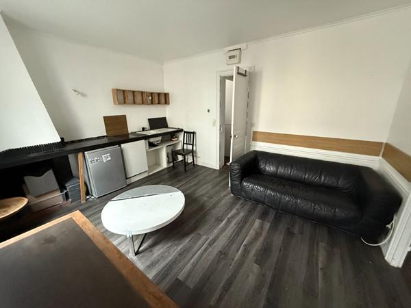 Ensemble immobilier avec 4 appartements surface au sol 196m²- Parcelle de 401 m²