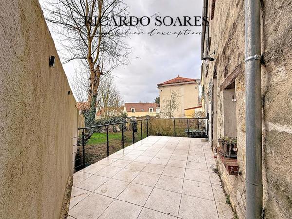 VEMARS 95470 - MAISON DE CARACTÈRE EN PIERRES / 3 CHAMBRES / GRENIER AMÉNAGEABLE / JARDIN / CAVE TOTAL