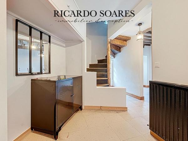 VEMARS 95470 - MAISON DE CARACTÈRE EN PIERRES / 3 CHAMBRES / GRENIER AMÉNAGEABLE / JARDIN / CAVE TOTAL