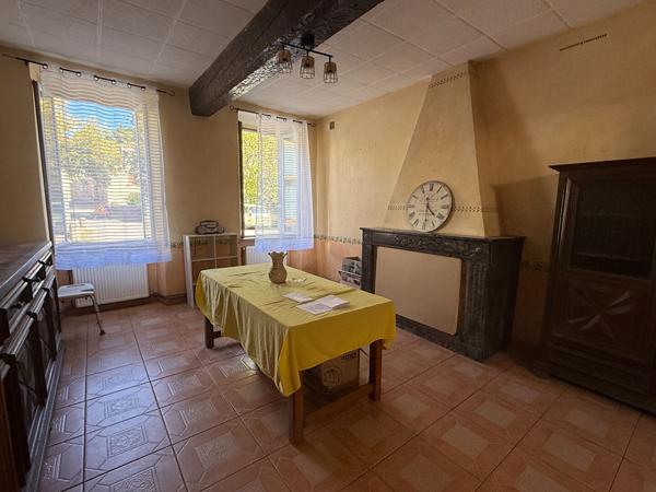 Belle maison de village avec petit extérieur et fort potentiel ! Fanjeaux