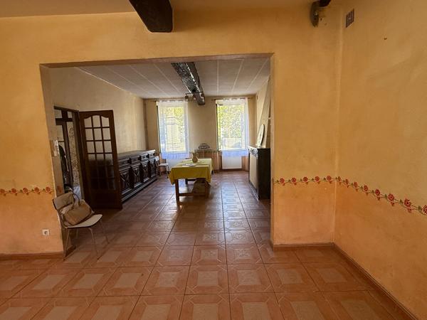 Belle maison de village avec petit extérieur et fort potentiel ! Fanjeaux
