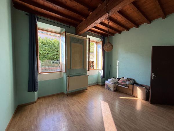 Belle maison de village avec petit extérieur et fort potentiel ! Fanjeaux