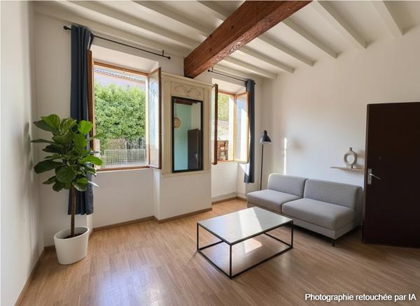 Belle maison de village avec petit extérieur et fort potentiel ! Fanjeaux