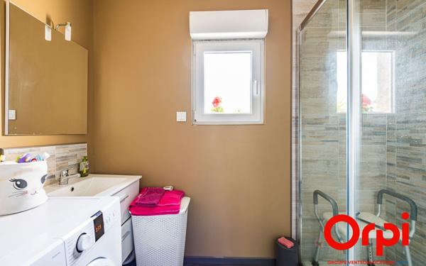 Immeuble à vendre    7 pièces •  Saint-Gobain