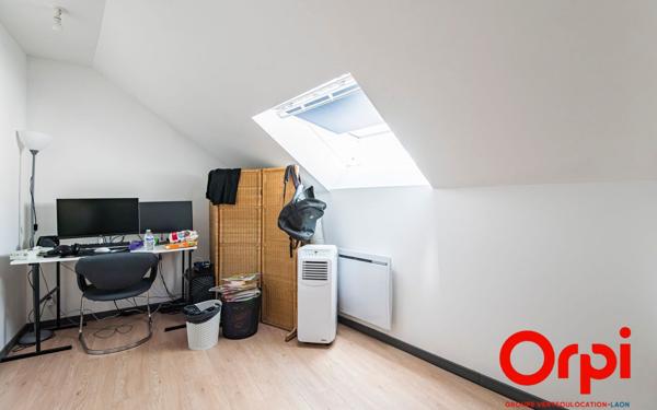 Immeuble à vendre    7 pièces •  Saint-Gobain