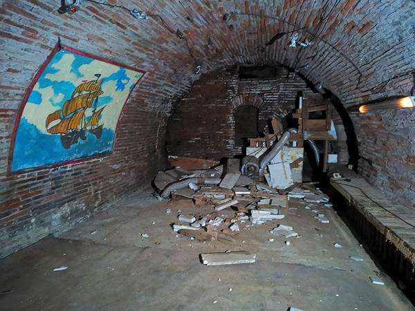 A VENDRE TOULOUSE CAPITOLE, CAVE DE 35 M²