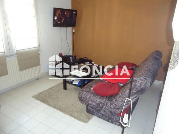 Location Studio 29.73 m² - 13 CAMILLE ROY / 90 JABOULAY Lyon 69007