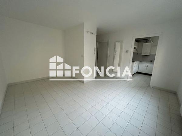 Location Studio 29.73 m² - 13 CAMILLE ROY / 90 JABOULAY Lyon 69007