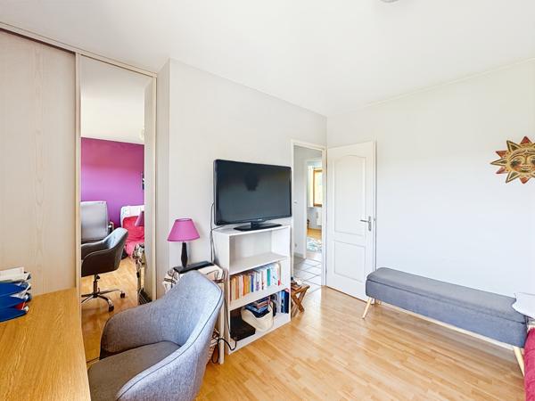 Simandres (69360) Maison familiale de 131m2 avec piscine 4 chambres lumineuse sans vis à vis