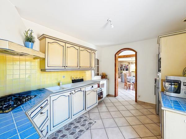 Simandres (69360) Maison familiale de 131m2 avec piscine 4 chambres lumineuse sans vis à vis