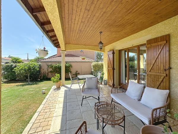 Simandres (69360) Maison familiale de 131m2 avec piscine 4 chambres lumineuse sans vis à vis