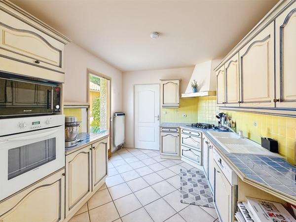 Simandres (69360) Maison familiale de 131m2 avec piscine 4 chambres lumineuse sans vis à vis