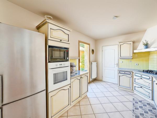 Simandres (69360) Maison familiale de 131m2 avec piscine 4 chambres lumineuse sans vis à vis