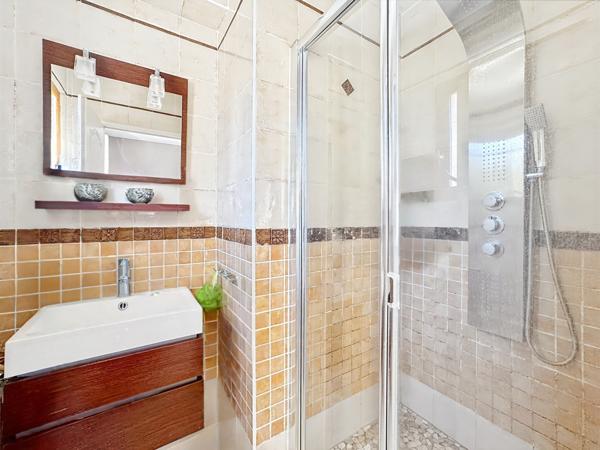 Simandres (69360) Maison familiale de 131m2 avec piscine 4 chambres lumineuse sans vis à vis