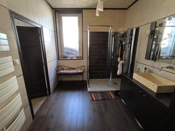 Maison à vendre 192 240 € Figeac 3 p 84 m² DPE D