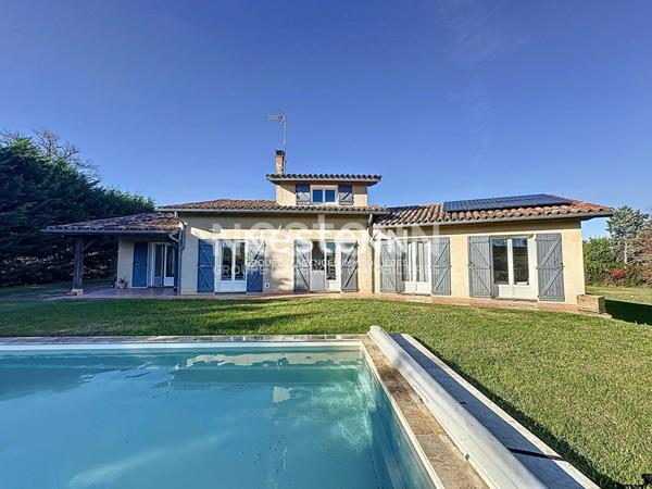 A vendre Maison 7 pièces 168 m2 avec garage, piscine, terrain