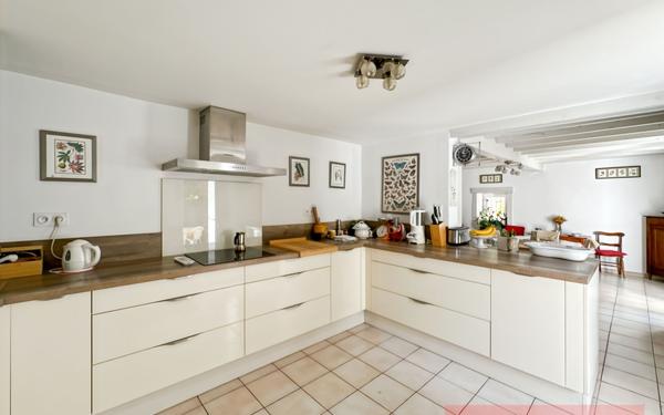 Maison à vendre    8 pièces •  Cadalen