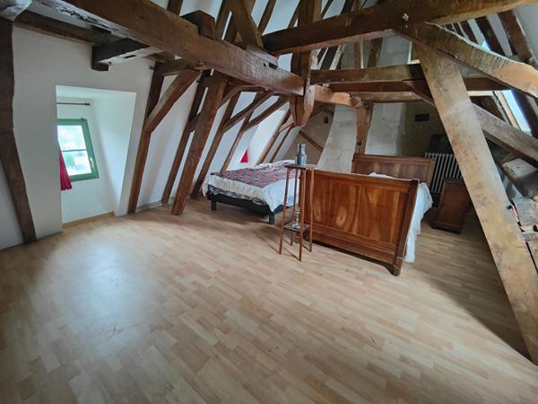 Maison ancienne - SARRIGNE bourg