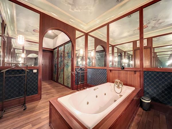 Vente grande maison de plus de 210m2, sur un terrain de plus de 1000m2 au coeur de Loiré