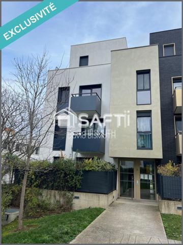 Appartement 4 pièces 3 chambres de 80 m2 avec Balcon et Place de parking au sous sol DPE "C"