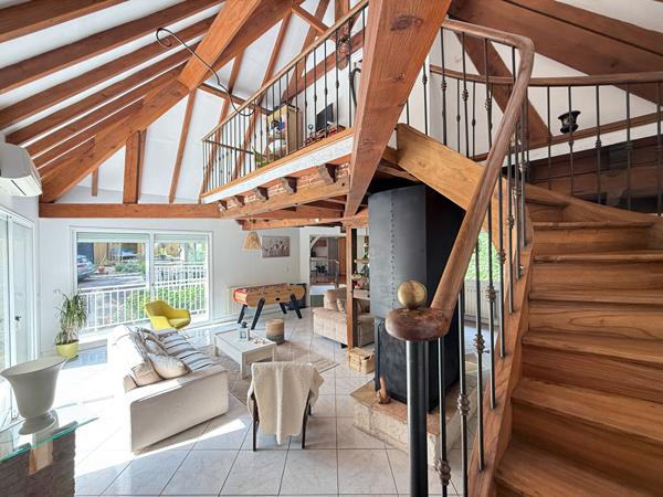 47300 LE LEDAT Maginifique villa au Lédat avec piscine et dépendances