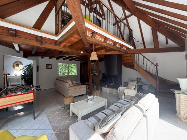 47300 LE LEDAT Maginifique villa au Lédat avec piscine et dépendances
