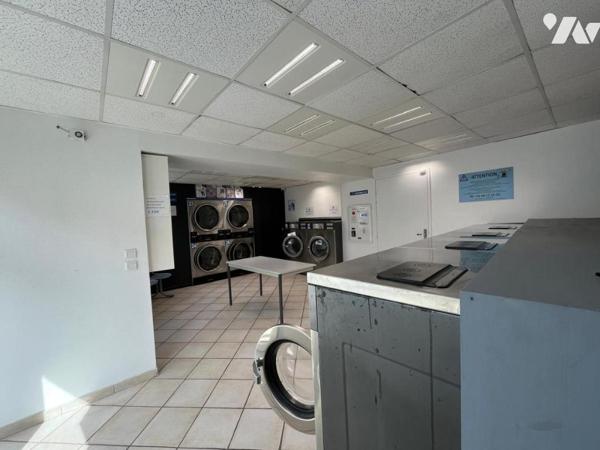 A VENDRE - IMMEUBLE MIXTE avec locataires en place