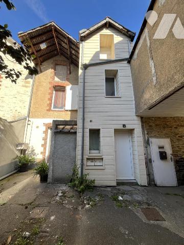A VENDRE - IMMEUBLE MIXTE avec locataires en place