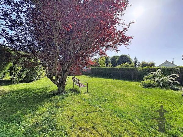Vente                                                      Maison
                        
                     6 pièces                      134 m2                     à Auneau