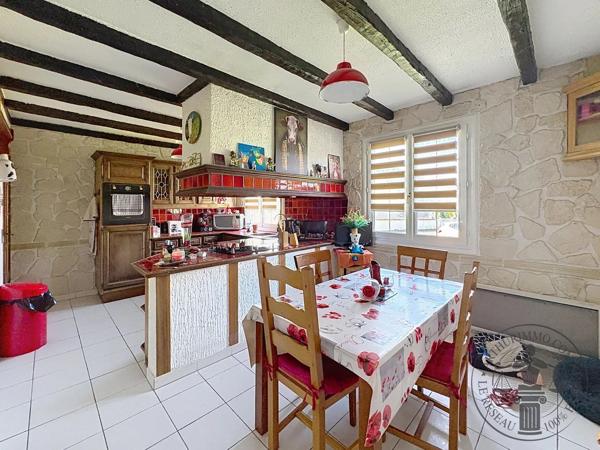 Vente                                                      Maison
                        
                     6 pièces                      134 m2                     à Auneau