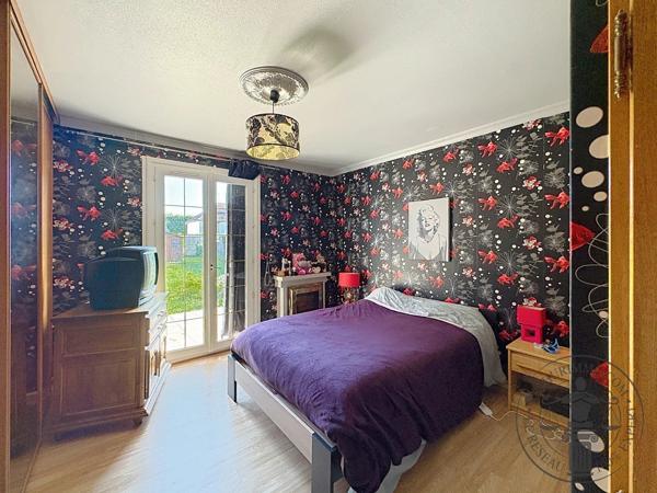 Vente                                                      Maison
                        
                     6 pièces                      134 m2                     à Auneau