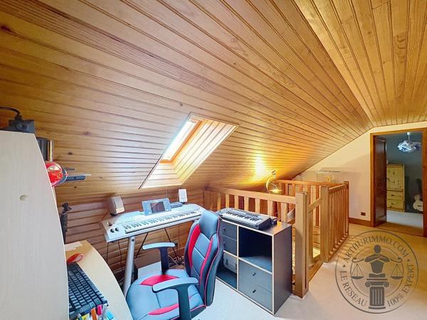 Vente                                                      Maison
                        
                     6 pièces                      134 m2                     à Auneau