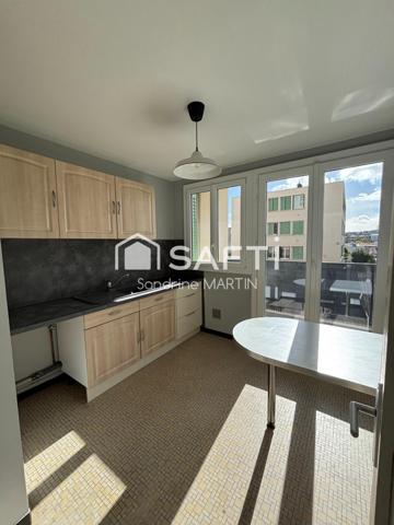 Appartement T3, 63m2, 2 caves, stationnement gratuit