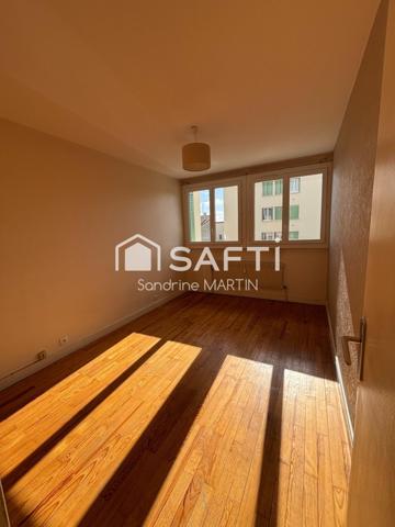 Appartement T3, 63m2, 2 caves, stationnement gratuit