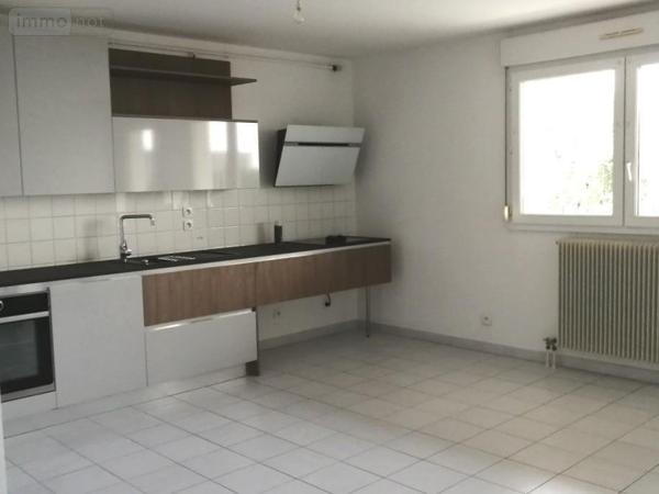 Appartement à louer à Pierrelatte dans la Drôme (26700), ref : 26060-L17