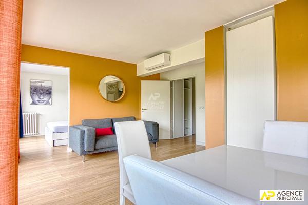 Versailles Clagny Appartement 2 pièces de 46,08 m² Carrez situé au 4ème et dernier étage d'une résidence bien entretenue avec ascenseur, gardien €355 000 ** - Référence 27690